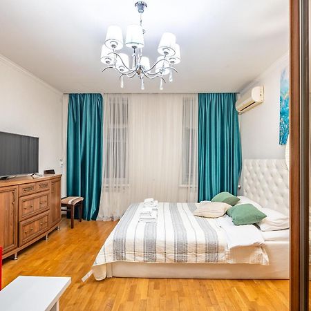 Just Another Comfy Apartment On The Main Squere. 2 Bedrooms, Own Heating, Ac Lviv Exterior photo
