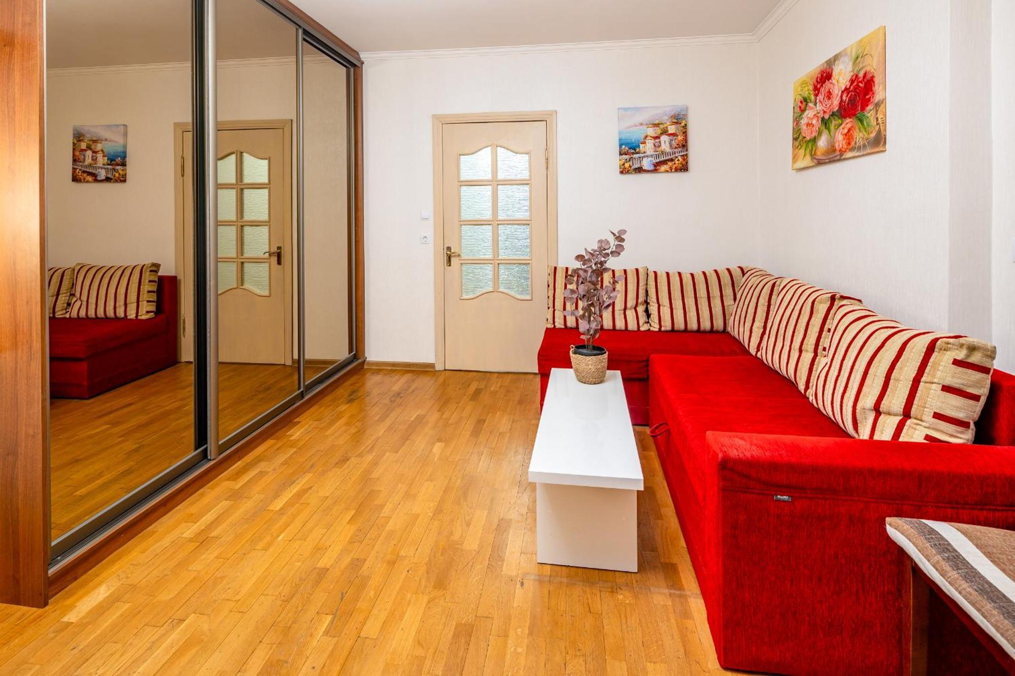 Just Another Comfy Apartment On The Main Squere. 2 Bedrooms, Own Heating, Ac Lviv Exterior photo